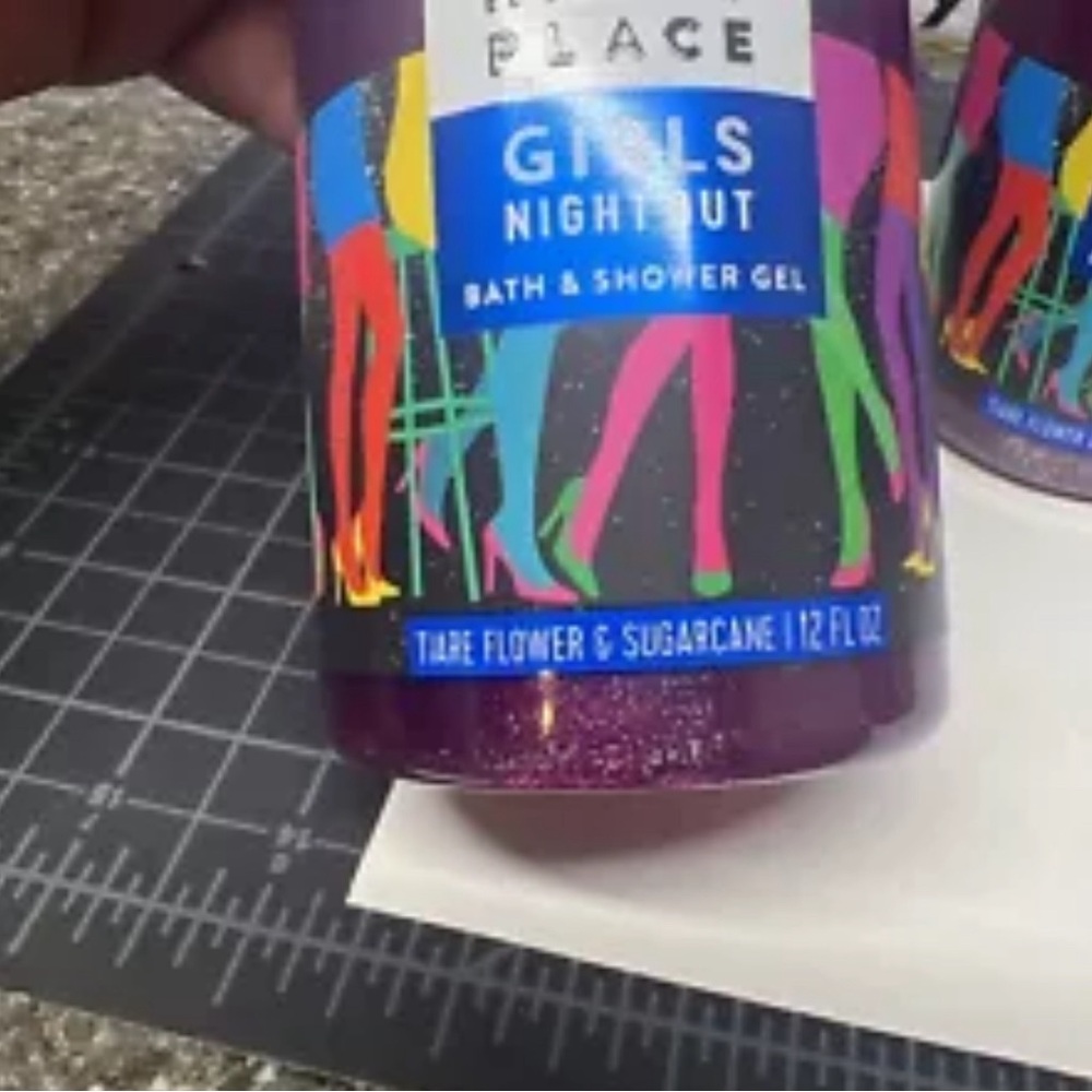 4 NEW Find Your Happy Place Girls Night Out body wash / shower gel - 12oz each - Picture 10 of 10